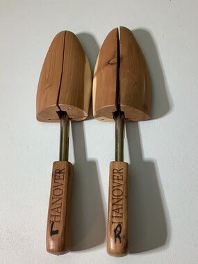 Hanover cedar shoe stretchers